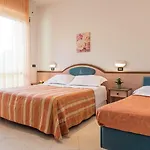 Szálloda Luxor Milano Marittima