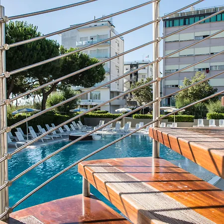 Hotel Luxor 4*